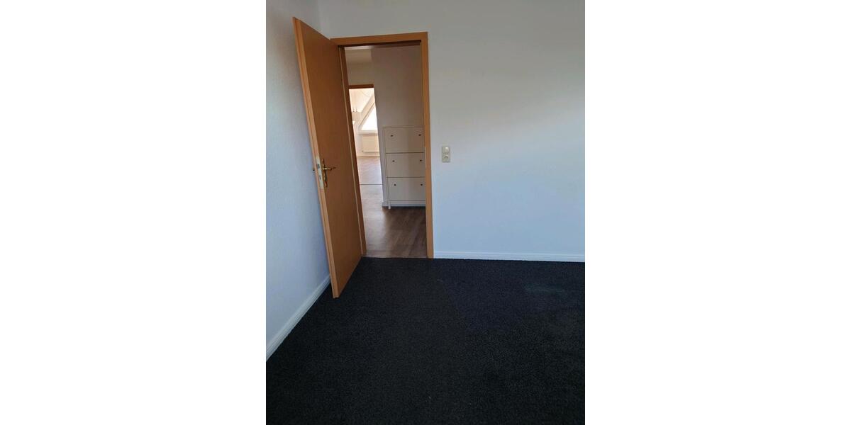 Dachgeschoßwohnung Husby - 2.5 Zimmer, 65 m&sup2;, 600&euro; | Angebot:24215454