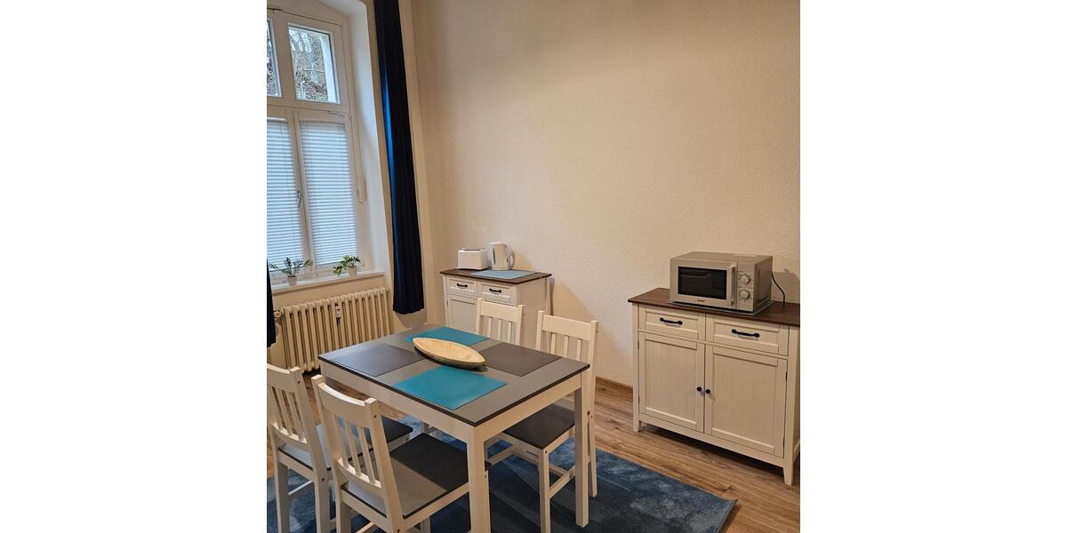 Hochparterre Frankfurt (Oder) - 1 Zimmer, 75 m&sup2;, 1.200&euro; | Angebot:26112834