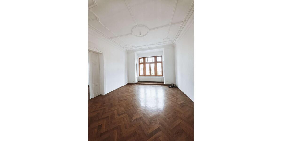 Etagenwohnung Zwickau Zwickau-Nord - 5 Zimmer, 162 m&sup2;, 1.050&euro; | Angebot:26427193