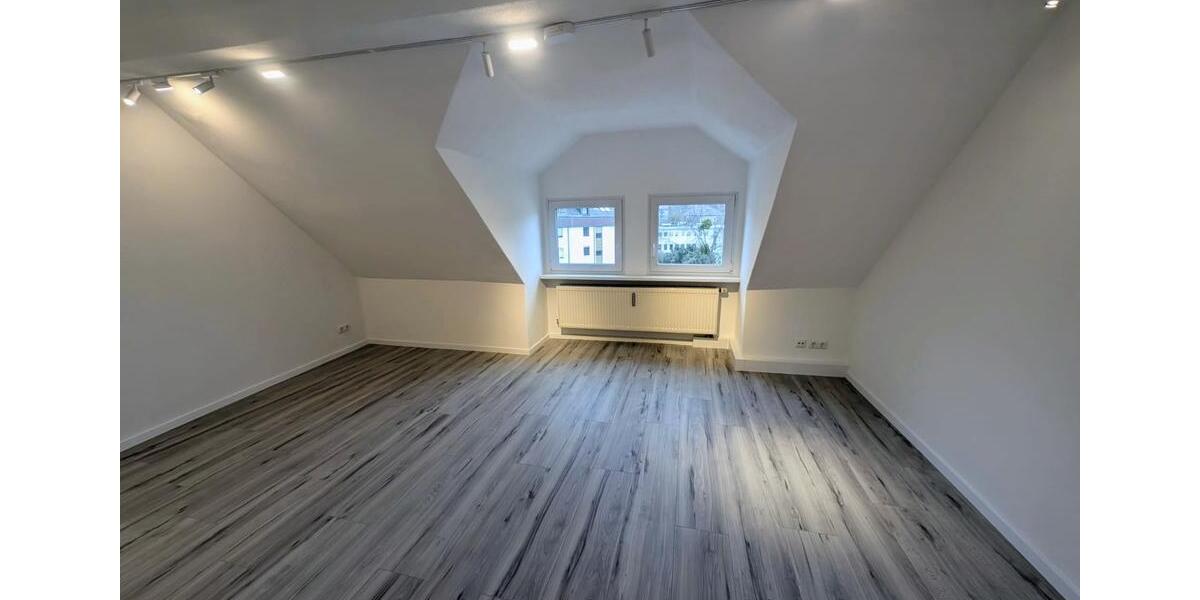 Dachgeschoßwohnung Coburg - 4.5 Zimmer, 96 m&sup2;, 940&euro; | Angebot:24841216