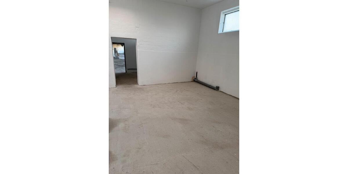 Gewerbeobjekt Lübeck Sankt Lorenz Nord - 2.500&euro; | Angebot:23861692