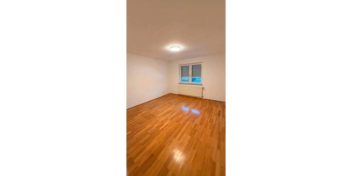 Etagenwohnung Grafenwöhr - 5 Zimmer, 82 m&sup2;, 900&euro; | Angebot:25383958