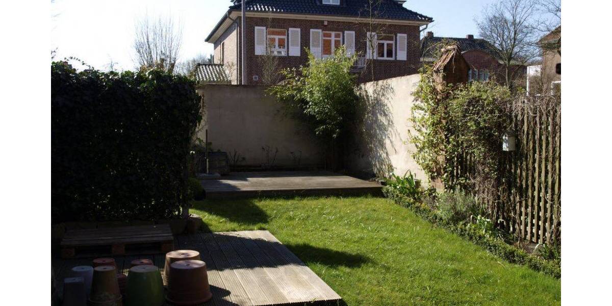 Etagenwohnung Lüneburg Rotes Feld - 6 Zimmer, 199 m&sup2;, 2.200&euro; | Angebot:26826336