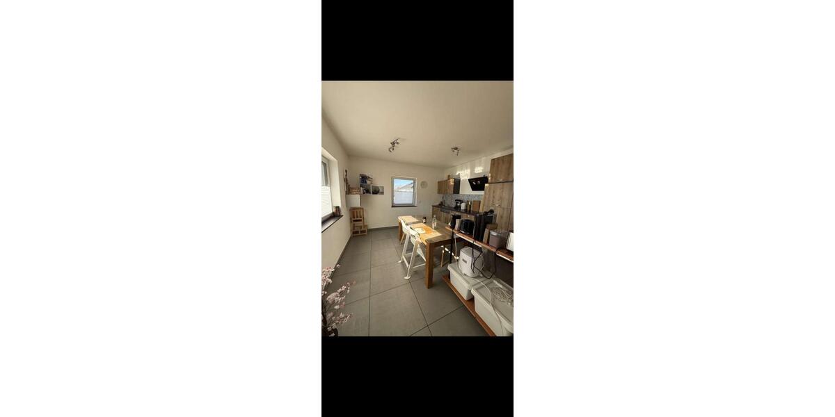 Etagenwohnung Ichenhausen - 3 Zimmer, 95 m&sup2;, 1.200&euro; | Angebot:26413615