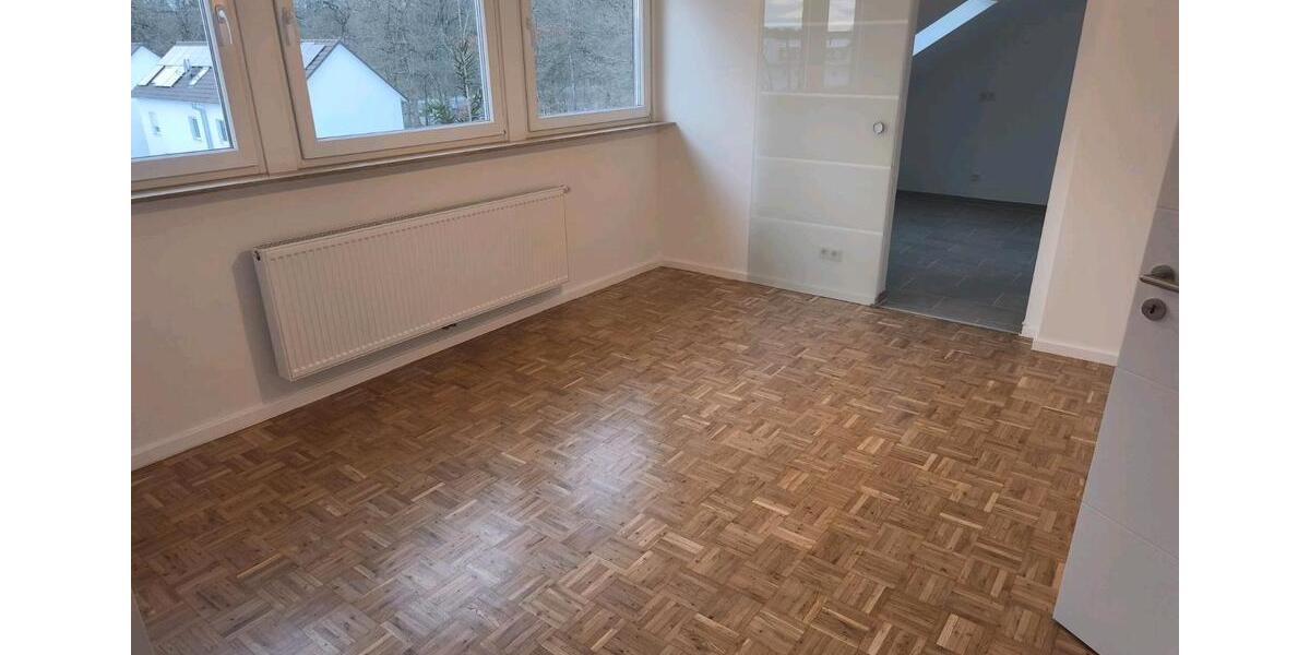 Dachgeschoßwohnung Offenbach am Main Bürgel - 3.5 Zimmer, 87 m&sup2;, 1.500&euro; | Angebot:24422093