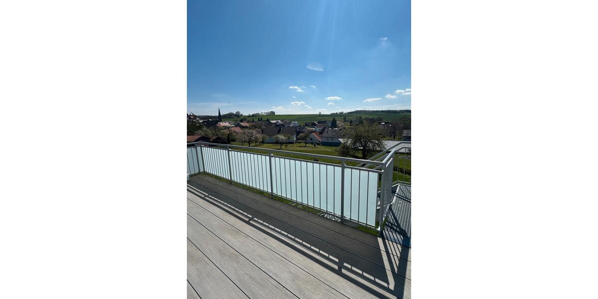 Etagenwohnung Neukirchen - 3 Zimmer, 120 m&sup2;, 1.400&euro; | Angebot:26148673