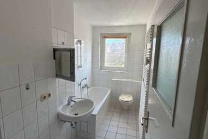 Wohnung zum Mieten in Roßwein 285 € 47 m²