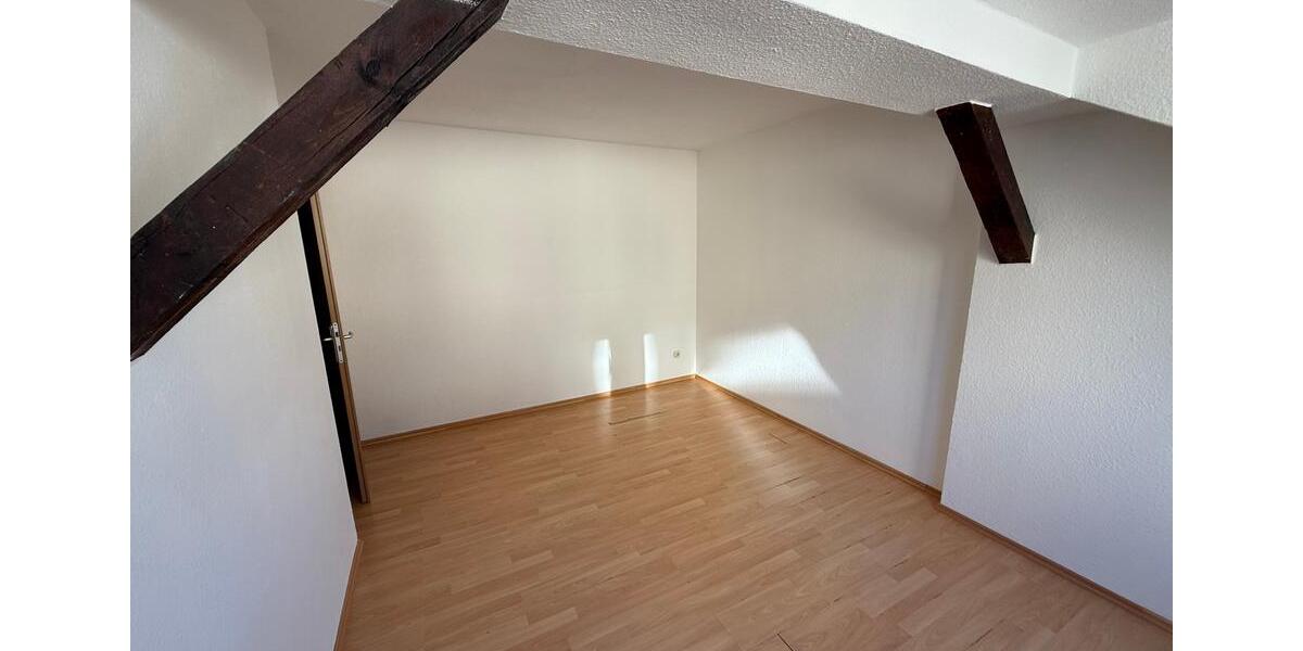 Etagenwohnung Reichenbach im Vogtland - 4 Zimmer, 103 m&sup2;, 539&euro; | Angebot:24522431