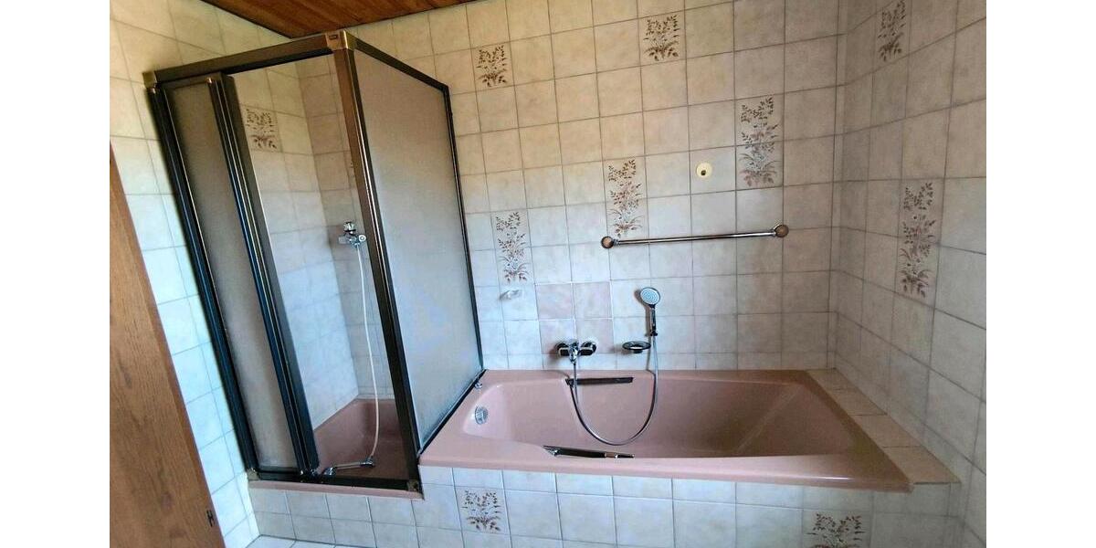 Erdgeschoßwohnung Mudau - 4 Zimmer, 100 m&sup2;, 900&euro; | Angebot:26538966