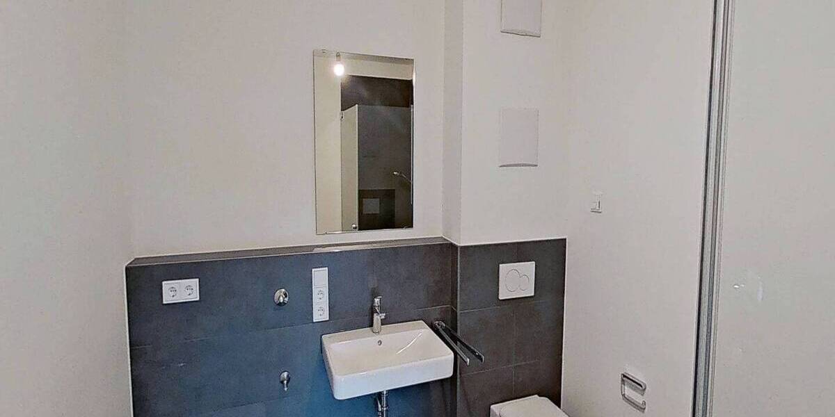 Etagenwohnung Ulm Mitte - 4 Zimmer, 174 m&sup2;, 2.400&euro; | Angebot:25736378