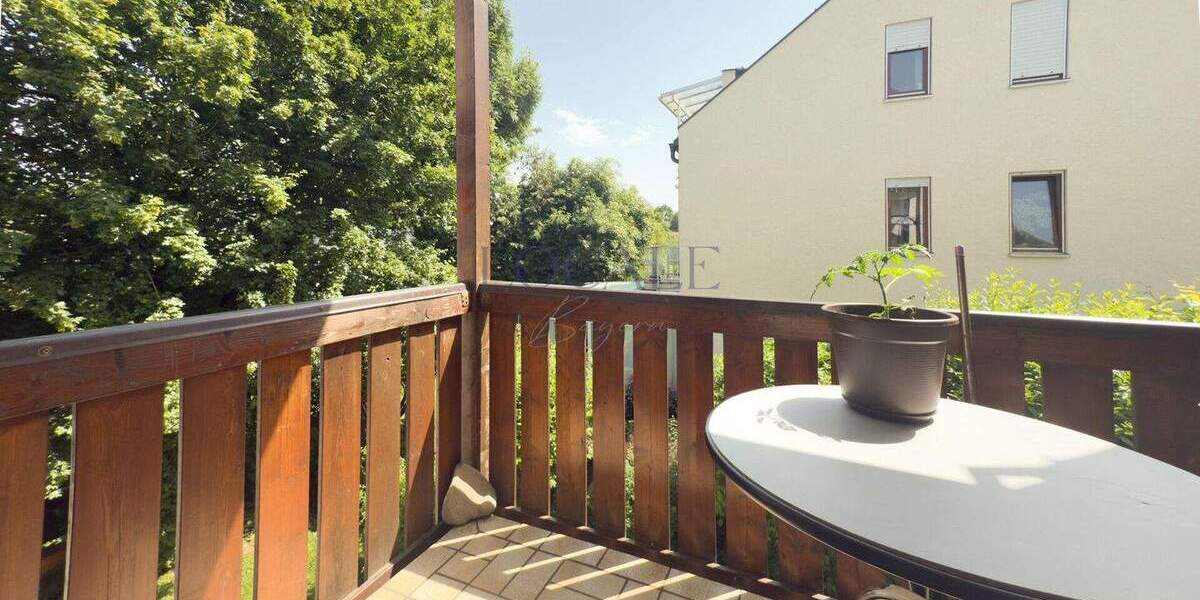 Charmante 2-Zimmer-Wohnung am Marktplatz - mit sonnigem Balkon 2 zimmer