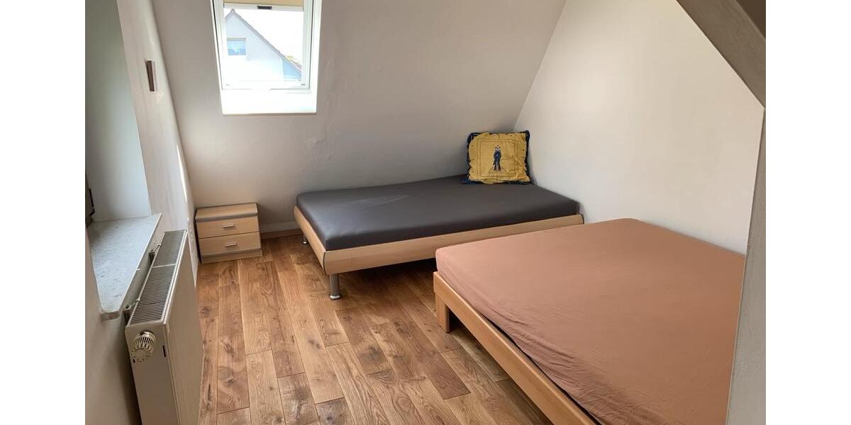 Dachgeschoßwohnung Petersberg - 4 Zimmer, 110 m&sup2;, 1.049&euro; | Angebot:26677541