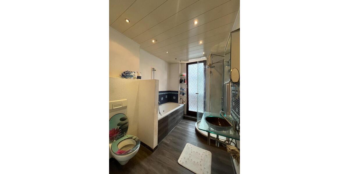 Etagenwohnung Bremen Burglesum - 5 Zimmer, 100 m&sup2;, 370&euro; | Angebot:25381742