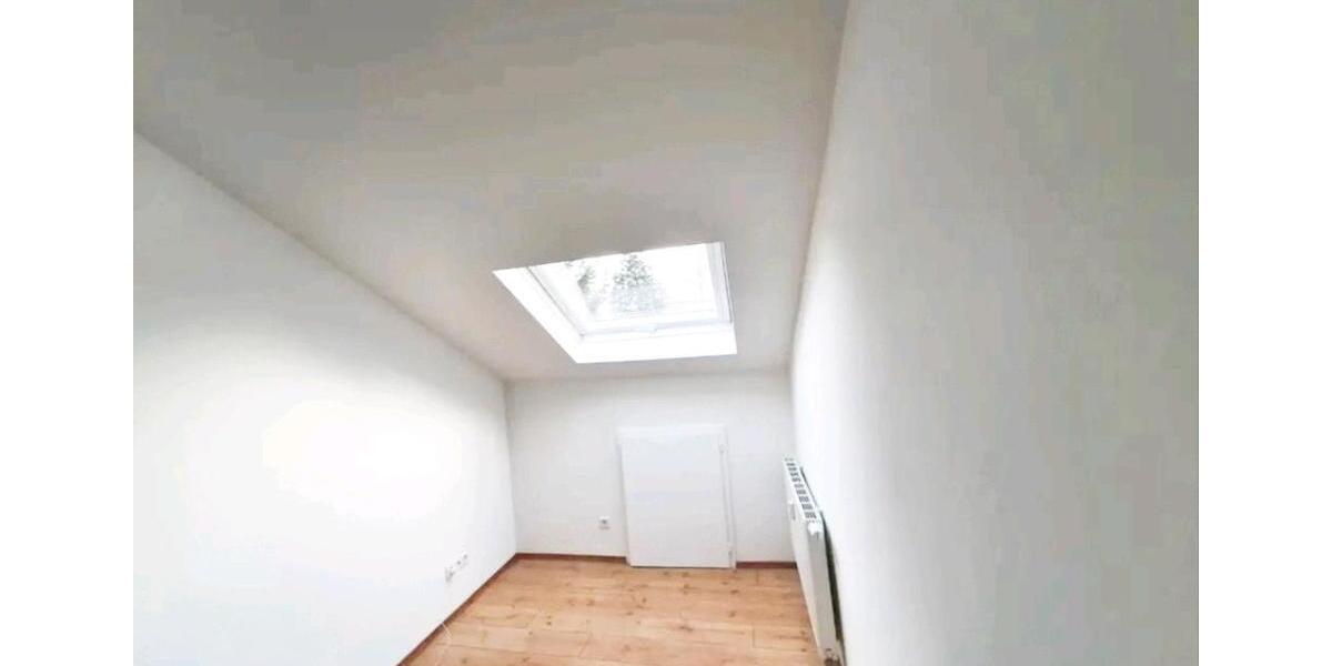 Dachgeschoßwohnung Albstadt Gemarkung Onstmettingen - 3 Zimmer, 70 m&sup2;, 600&euro; | Angebot:25221345