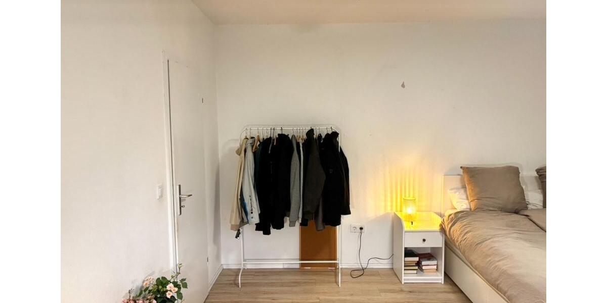 Etagenwohnung Nürnberg Herrnhütte - 5 Zimmer, 15 m&sup2;, 425&euro; | Angebot:24877765