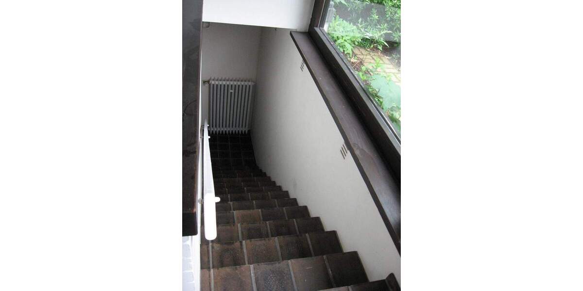 D-Kaiserswerth: Einfamilienhaus, 2 Zimmer, ca. 80 m² Wohnfl., ca. 60 m² Nutzfläche, Terrasse, Stellplatz 2 zimmer