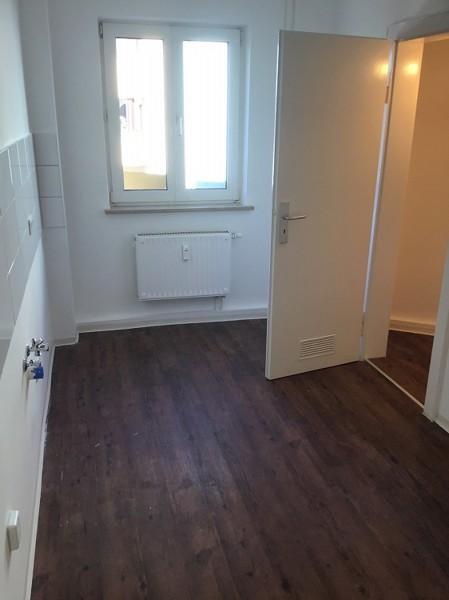 Renovierte 2- Zimmer- Wohnung in zentraler Lage
