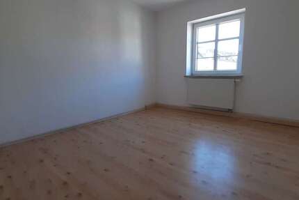 Wohnung zum Mieten in Meuselwitz 325 € 58.96 m²