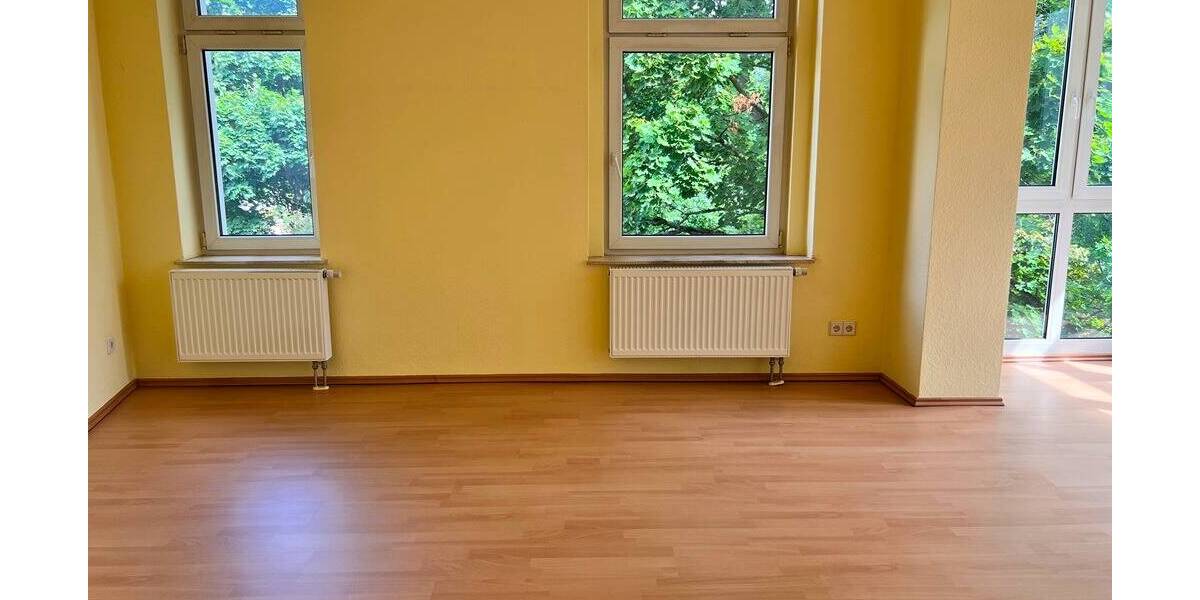 Etagenwohnung Plauen Westend - 2 Zimmer, 67 m&sup2;, 335&euro; | Angebot:26308225