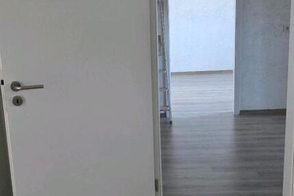 Wohnung Neunkirchen Heinitz - 4 Zimmer, 80 m&sup2;, 650&euro; | Angebot:26161016