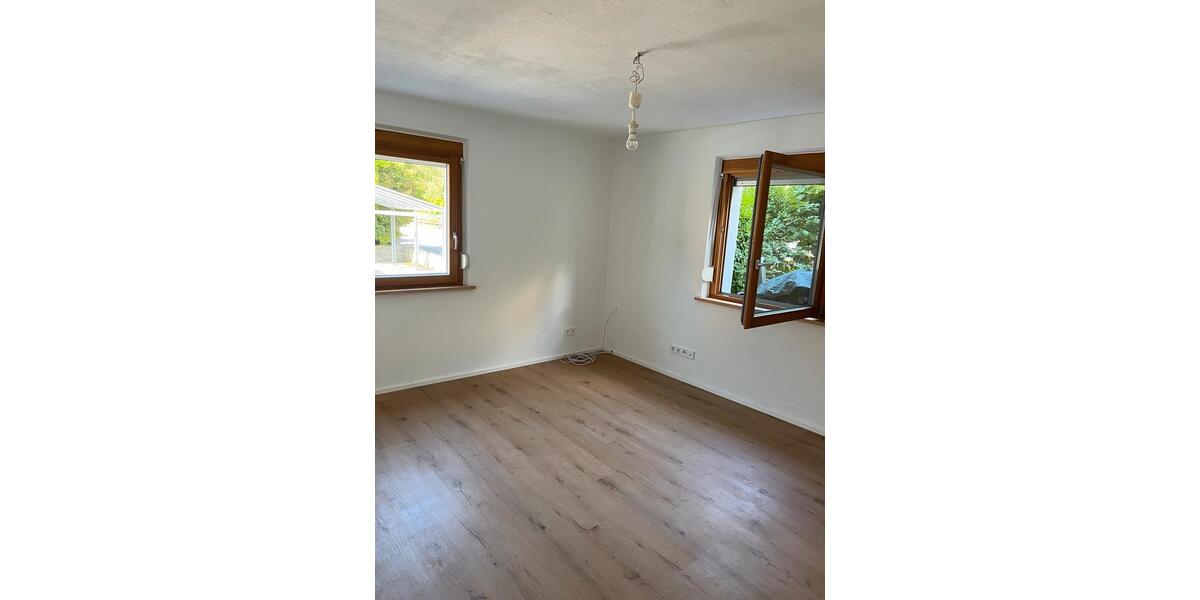 Erdgeschoßwohnung Vaihingen an der Enz - 4 Zimmer, 70 m&sup2;, 825&euro; | Angebot:25881345