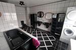 große Wohnung mit Garten in zentraler Lage zimmer