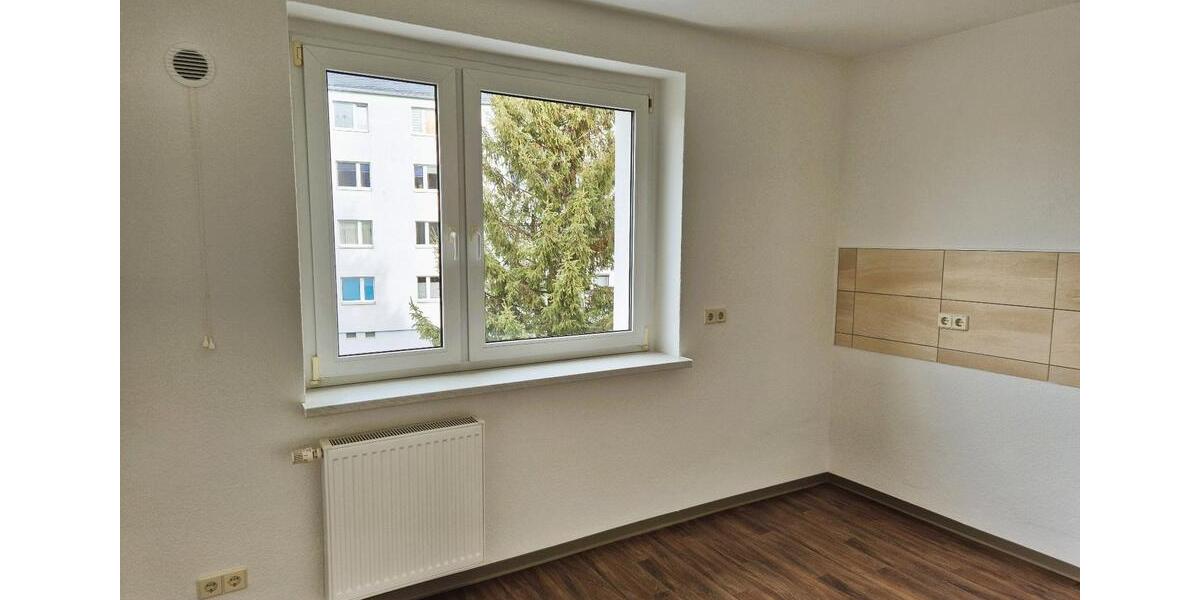 Etagenwohnung Schleiz - 3 Zimmer, 67 m&sup2;, 519&euro; | Angebot:24940039