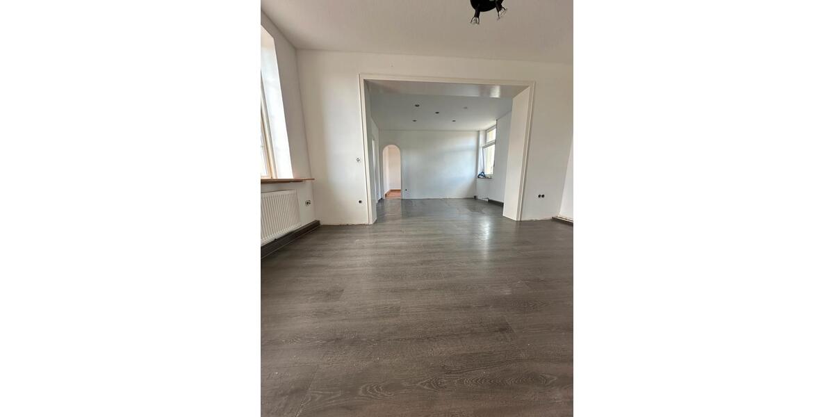 Etagenwohnung Bünde - 3 Zimmer, 190 m&sup2;, 1.050&euro; | Angebot:25125525