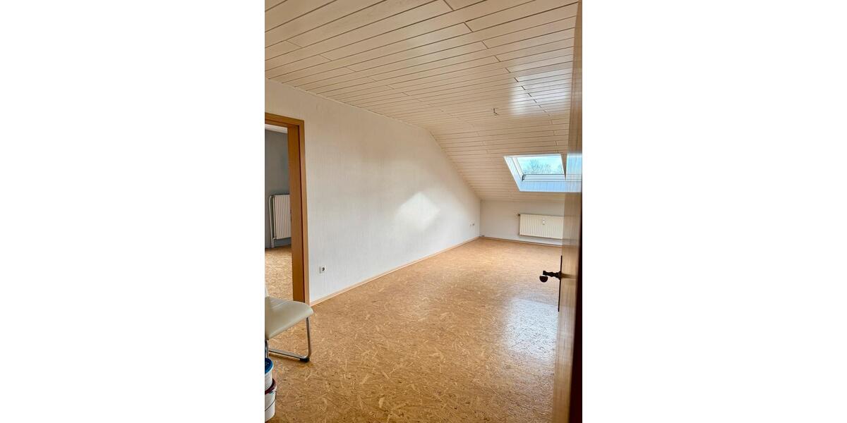 Dachgeschoßwohnung Möhnesee - 3 Zimmer, 70 m&sup2;, 550&euro; | Angebot:24833414