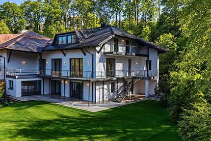 Haus Grünwald - 7 Zimmer, 415 m&sup2;, 9.850&euro; | Angebot:26035602