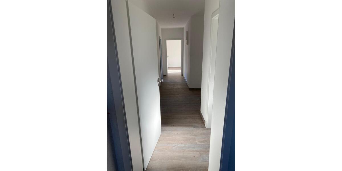 Etagenwohnung Engelskirchen - 3.5 Zimmer, 80 m&sup2;, 990&euro; | Angebot:26636751
