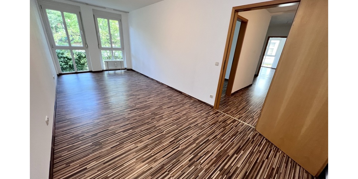 Idyllisch wohnen! 3-Raum Wohnung mit Einbauküche, Wanne und Süd-Balkon. - Etagenwohnung Gera Alt-Bieblach | Angebot:27022991