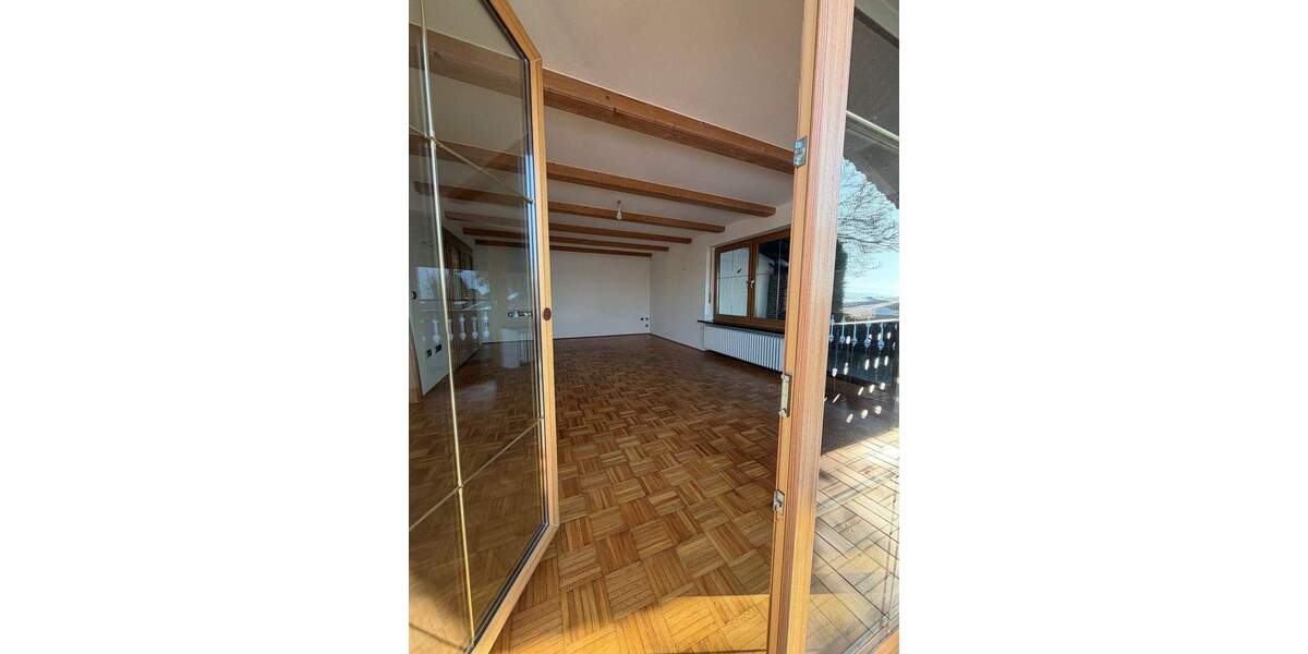 Mehrfamilienhaus, Wohnhaus Teisnach - 6 Zimmer, 213 m&sup2;, 1.350&euro; | Angebot:24685594