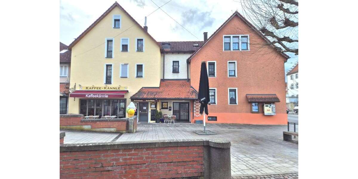 Einfamilienhaus Tettnang - 12 Zimmer, 395 m&sup2;, 3.280&euro; | Angebot:25283676