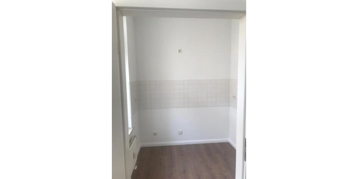 Etagenwohnung Zeitz - 2 Zimmer, 61 m&sup2;, 300&euro; | Angebot:25871288