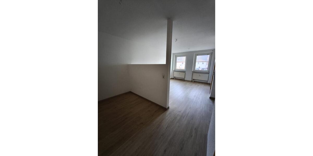 Hochparterre Teutschenthal - 1 Zimmer, 33 m&sup2;, 390&euro; | Angebot:26443157