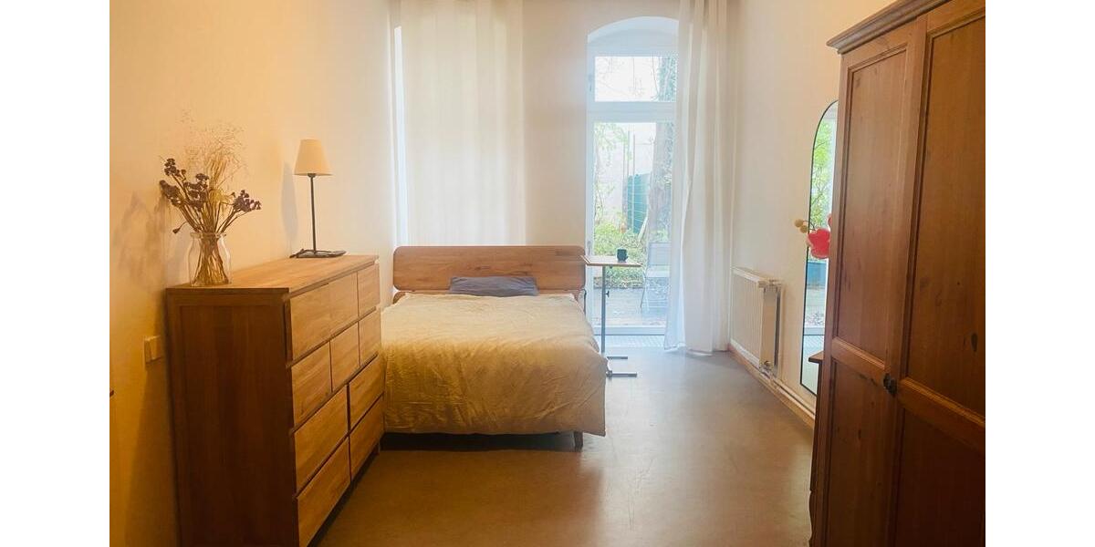 Erdgeschoßwohnung Berlin Charlottenburg-Wilmersdorf - 3 Zimmer, 90 m&sup2;, 800&euro; | Angebot:26042155