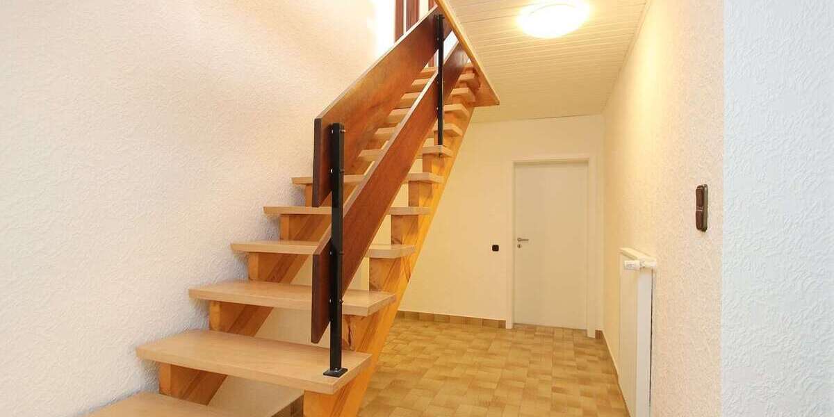 Etagenwohnung Kassel Kirchditmold - 4 Zimmer, 130 m&sup2;, 1.350&euro; | Angebot:25103598