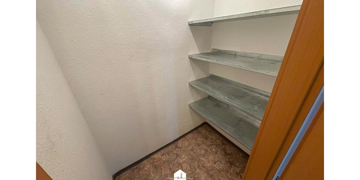 Erdgeschoßwohnung Gera Alt-Bieblach - 2 Zimmer, 71 m&sup2;, 400&euro; | Angebot:24868707