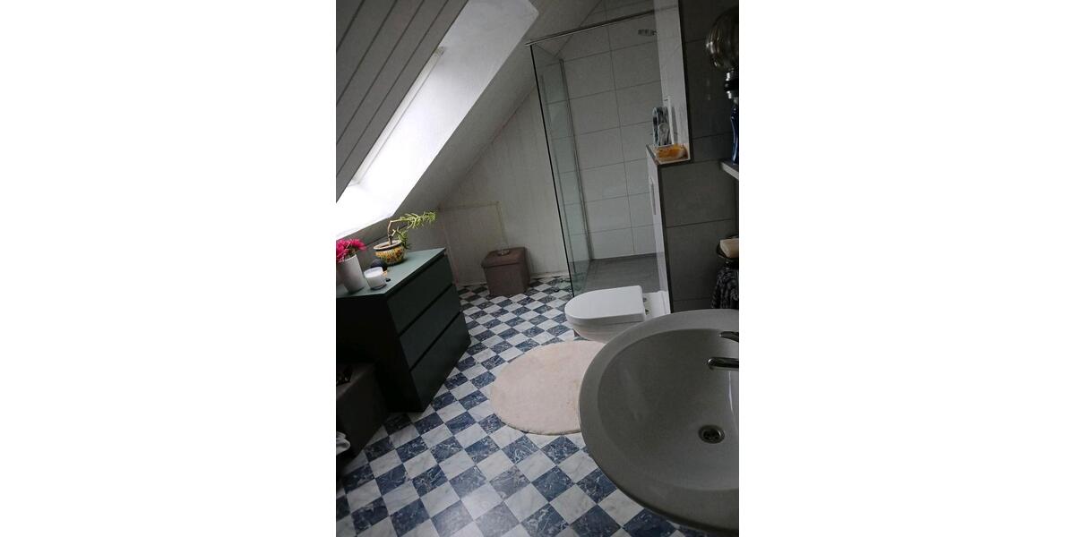 Wohnen auf Zeit Wermelskirchen - 1 Zimmer, 25 m&sup2;, 40&euro; | Angebot:26146027