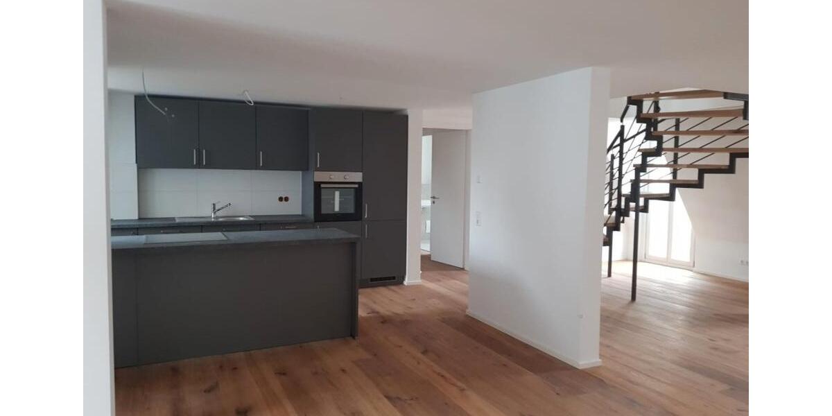Maisonettenwohnung Stuttgart Feuerbach - 4 Zimmer, 140 m&sup2;, 1.899&euro; | Angebot:26045328