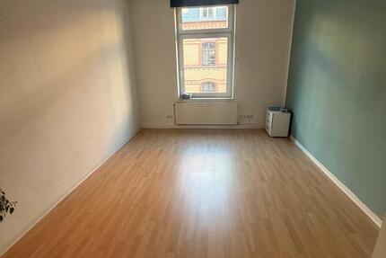 Zimmer ab sofort frei – 580€ alles inklusive 2 zimmer