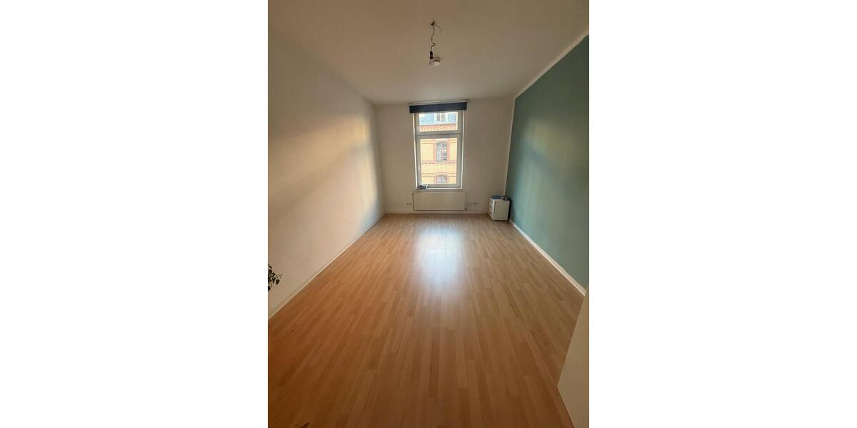 Zimmer ab sofort frei – 580€ alles inklusive 2 zimmer