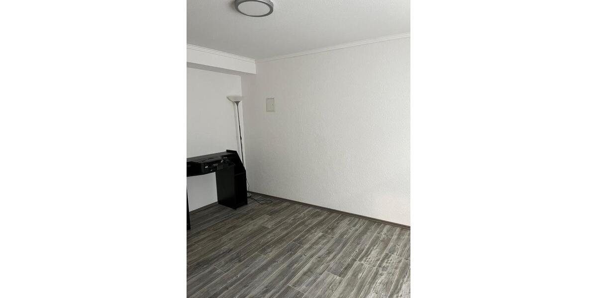 Erdgeschoßwohnung Gräfenhainichen Zschornewitz - 1 Zimmer, 35 m&sup2;, 300&euro; | Angebot:23928116