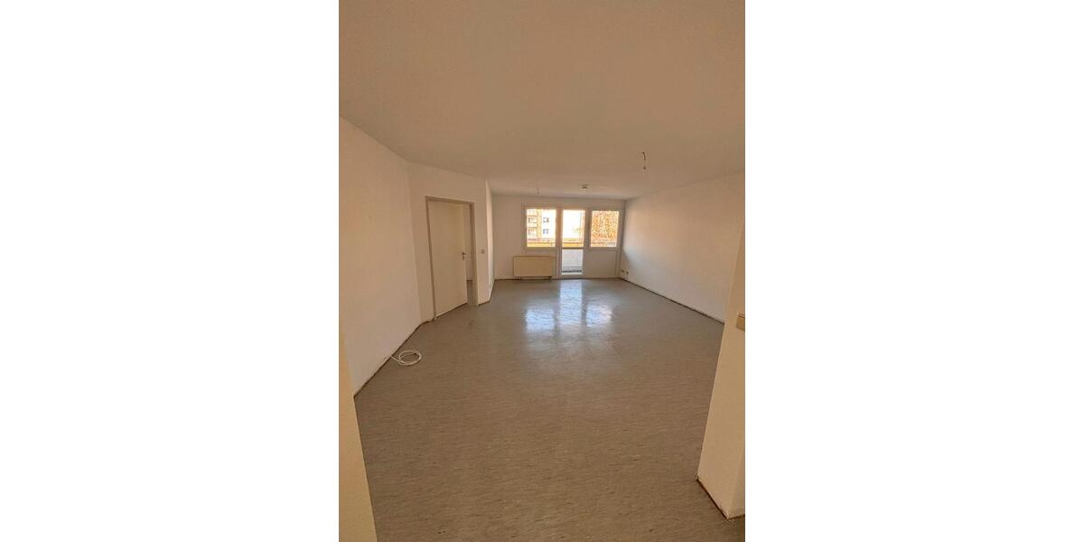 Etagenwohnung Sondershausen - 3 Zimmer, 76 m&sup2;, 365&euro; | Angebot:26085938