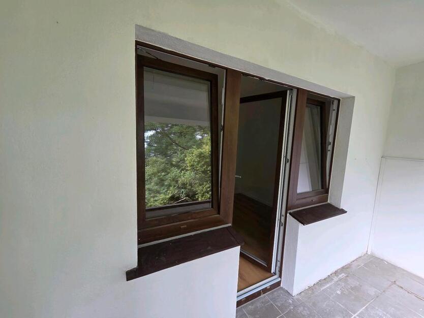 Schöne 3-Zimmerwohnung 70 qm mit Balkon kernsaniert