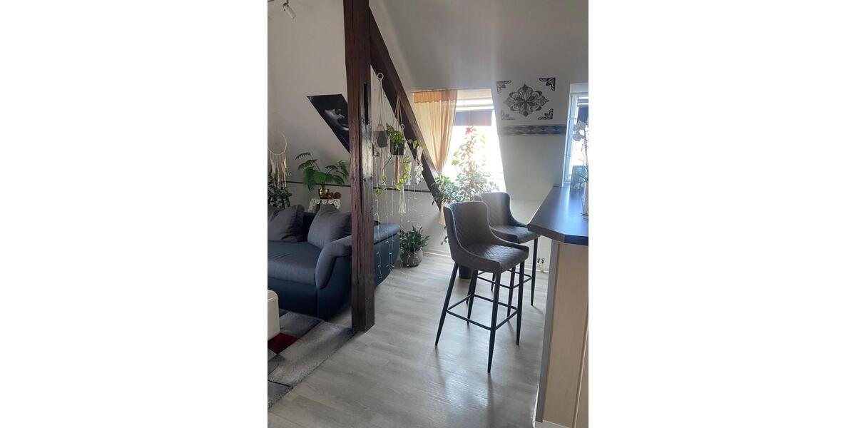 Dachgeschoßwohnung Kölleda - 2.5 Zimmer, 39 m&sup2;, 502&euro; | Angebot:26254057