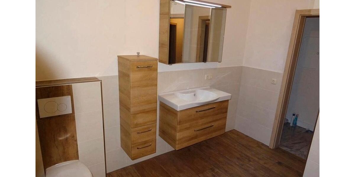 Etagenwohnung Schöfweg - 4 Zimmer, 130 m&sup2;, 800&euro; | Angebot:26367728