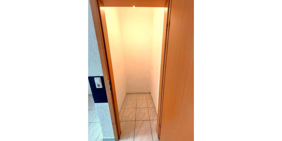 Erdgeschoßwohnung Oettingen in Bayern - 4 Zimmer, 85 m&sup2;, 755&euro; | Angebot:26006535