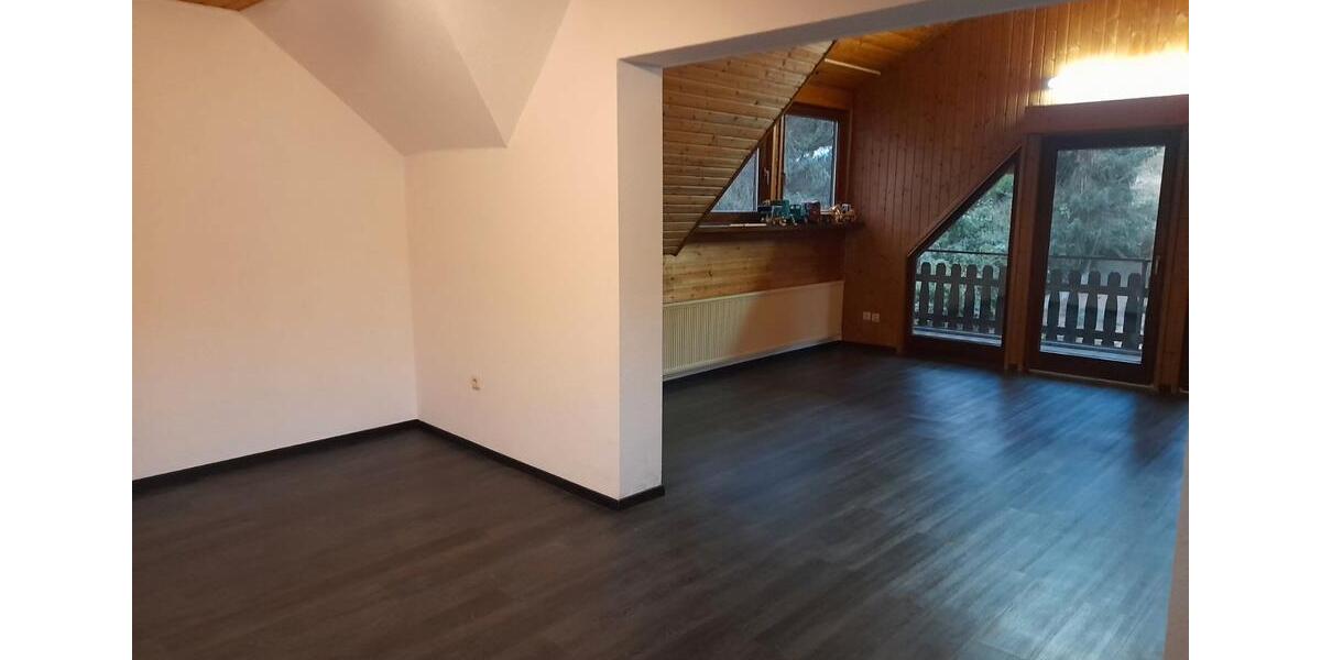 Dachgeschoßwohnung Braunfels - 3.5 Zimmer, 92 m&sup2;, 790&euro; | Angebot:26537408